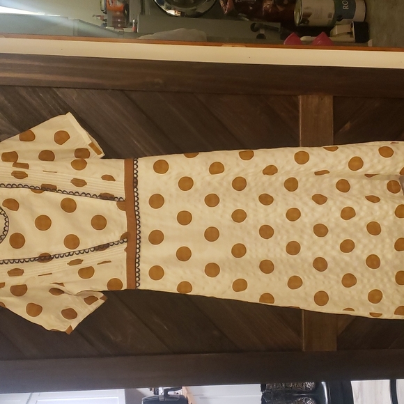 Roolee Dresses & Skirts - Beautiful vintage looking midi dress